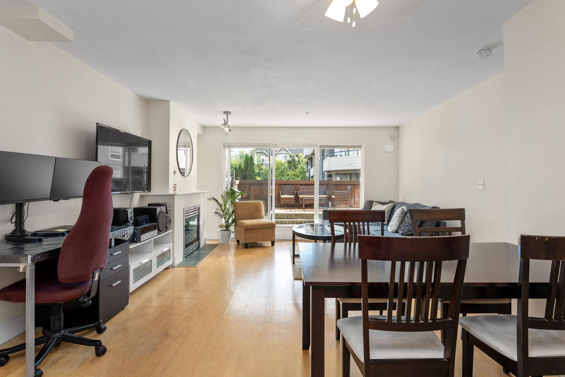 Port Coquitlam, BC V3B 1T4,1570 Prairie AVE #110