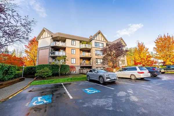 Surrey, BC V3R 0P9,9978 148 ST #305