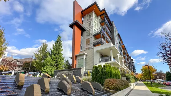 North Vancouver, BC V7L 1Y7,128 E 8th ST #208