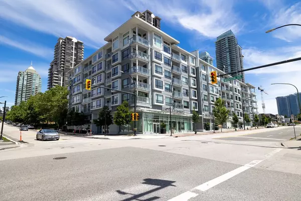 Burnaby, BC V5C 0J8,2188 Madison AVE #402