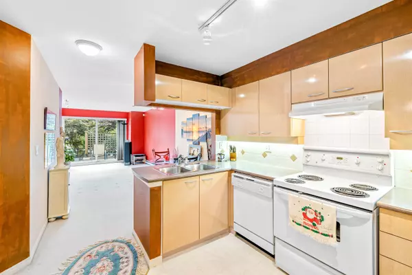 Coquitlam, BC V3K 7A4,1408 Cartier AVE #135