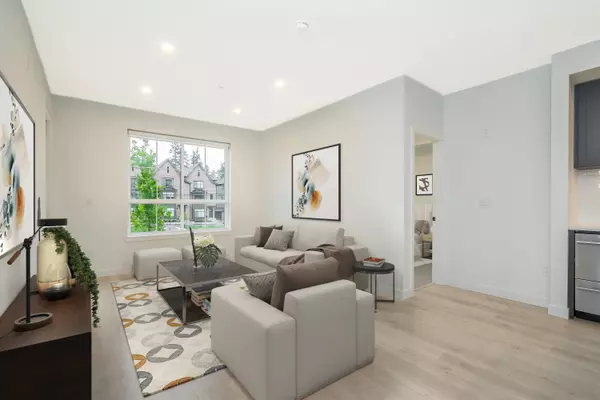 Surrey, BC V0V 0V0,2425 166 ST #213