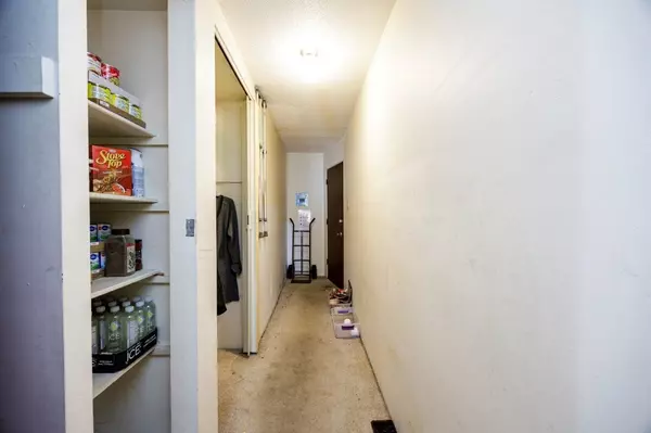 North Vancouver, BC V7M 1Z2,135 W 21st ST #112