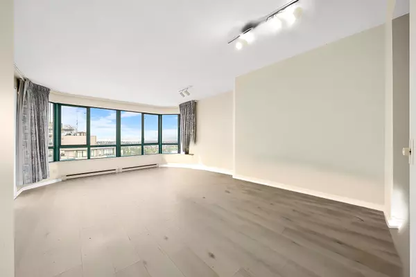 Burnaby, BC V5H 4N1,4603 Hazel ST #1904