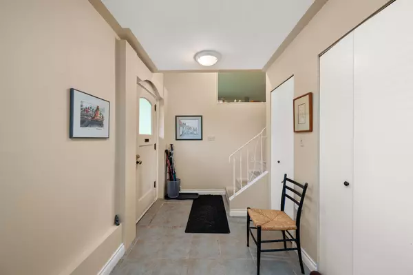 Delta, BC V4M 3E6,1454 53a ST
