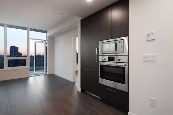 Burnaby, BC V5C 0K2,2425 Alpha AVE #2506