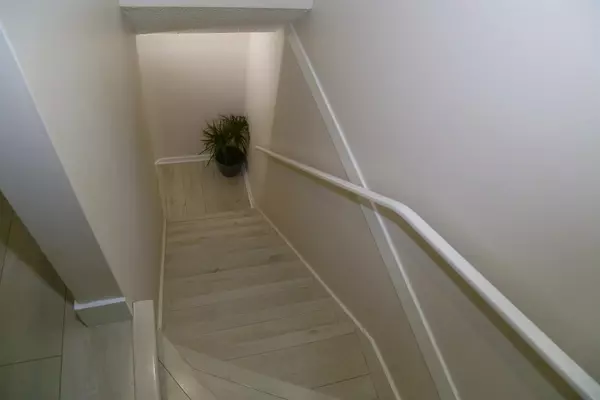 Surrey, BC V3T 1X6,14171 104 AVE #7