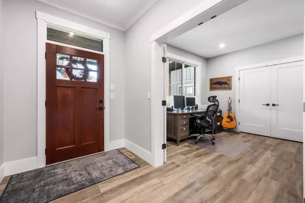 Yarrow, BC V2R 5C2,42687 Walnut AVE