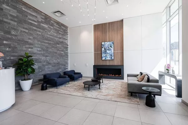 Surrey, BC V3T 1N7,13685 102 AVE #1409