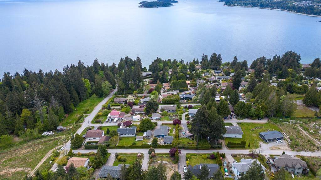 Sechelt, BC V7Z 0G6,5112 Pam RD
