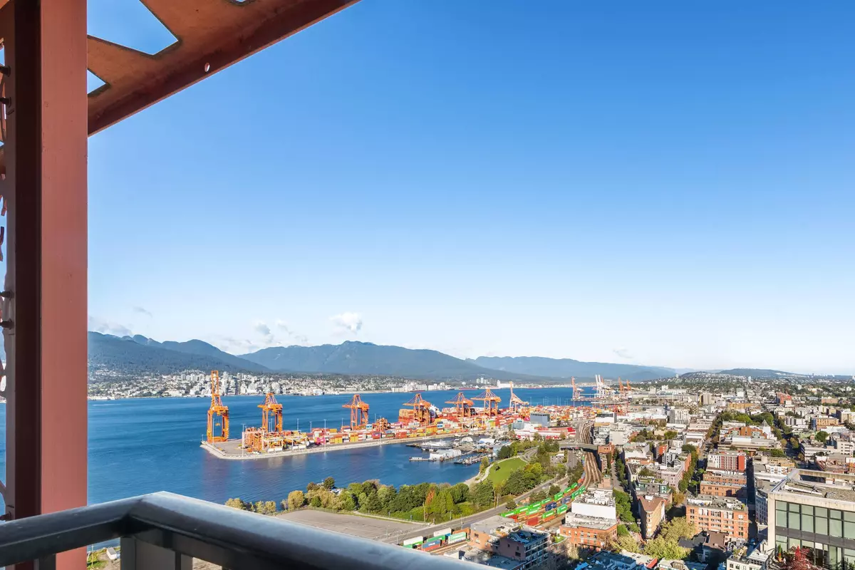 Vancouver, BC V6B 0E6,128 W Cordova ST #4004