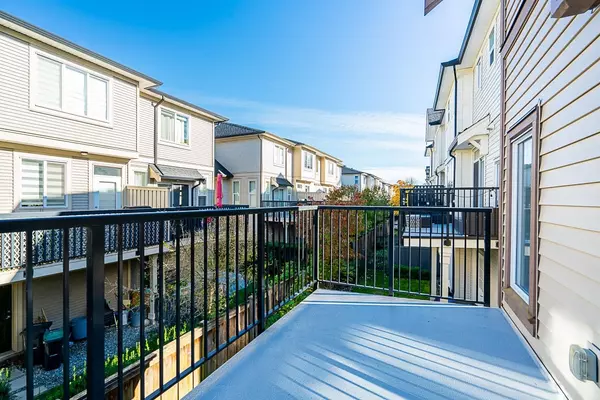 Langley, BC V2Y 0M4,7848 209 ST #74