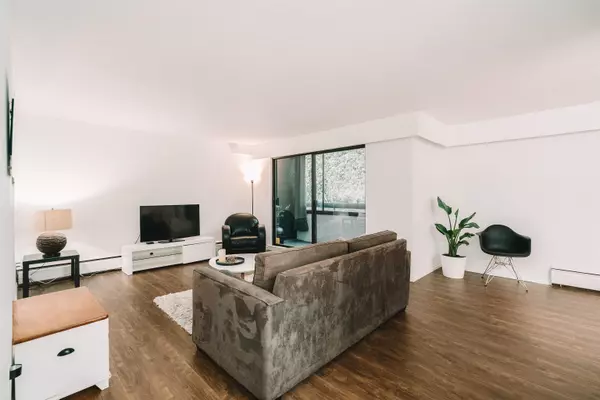 New Westminster, BC V3M 4G4,515 Eleventh ST #108