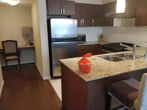 Burnaby, BC V3J 0A5,9868 Cameron ST #908