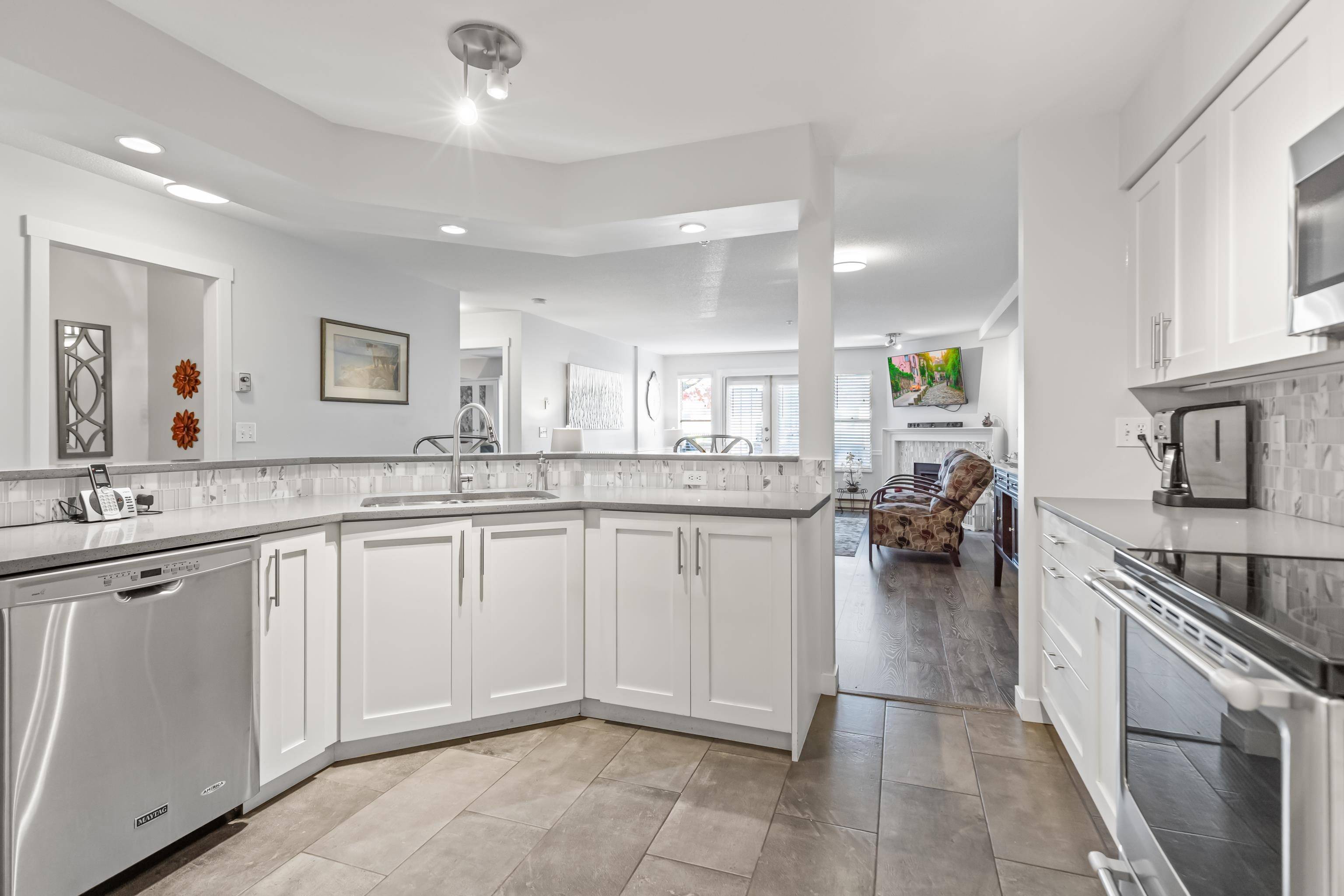 Pitt Meadows, BC V3Y 2L7,19160 119 AVE #18