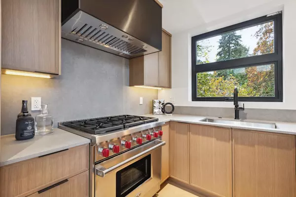 Vancouver, BC V6N 2T3,2509 W 37th AVE
