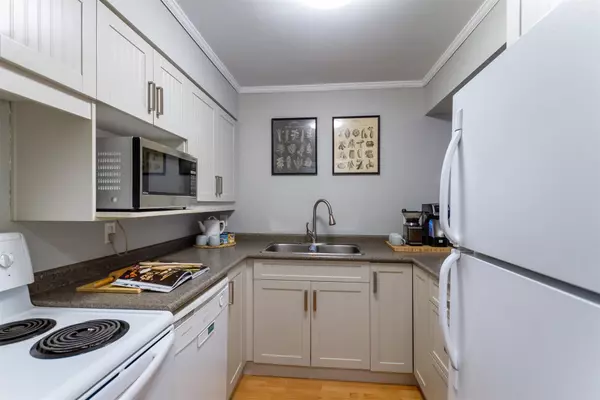 New Westminster, BC V3M 2R3,720 Eighth AVE #102