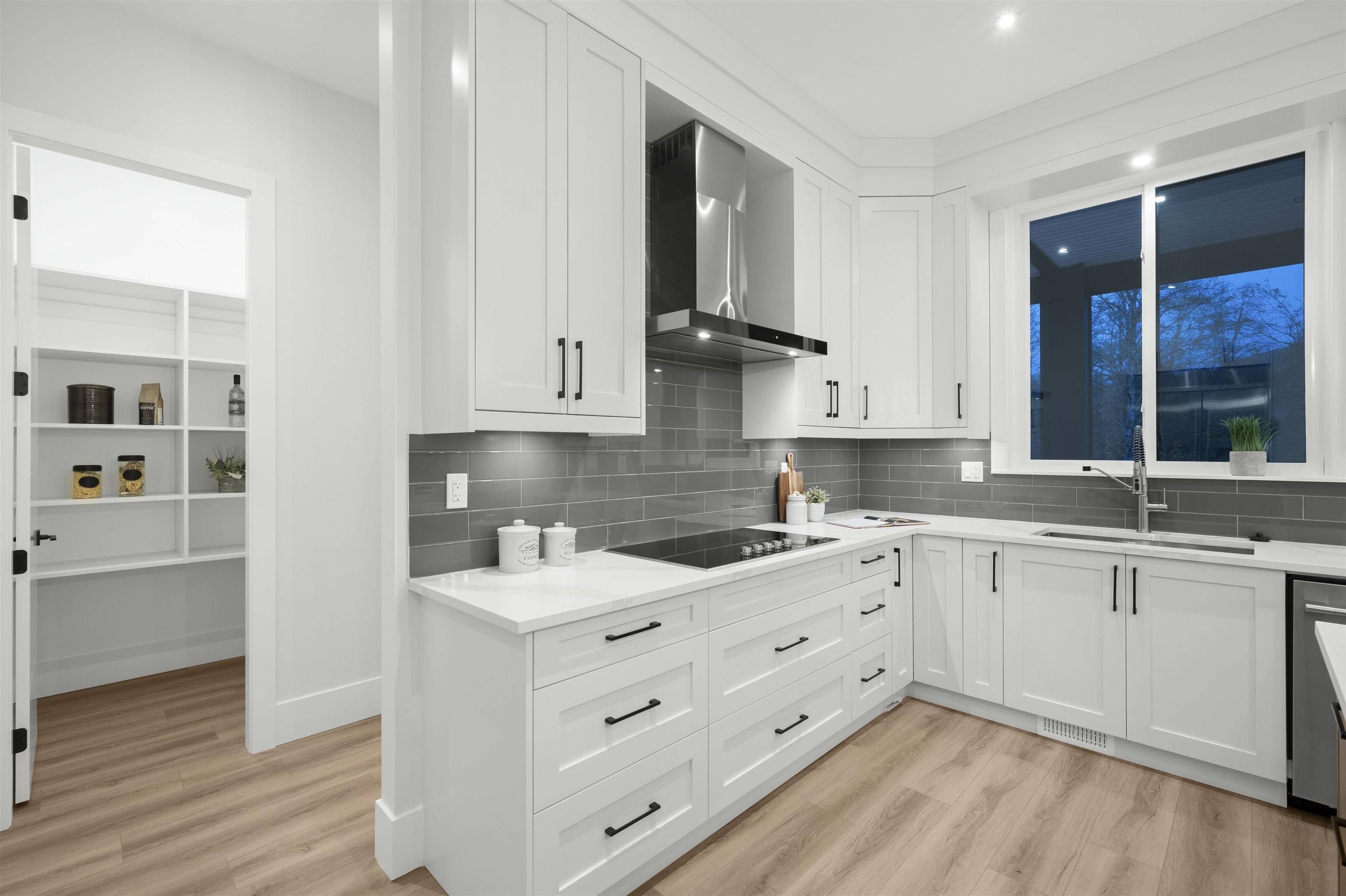 Maple Ridge, BC V2W 1H5,11018 243b ST