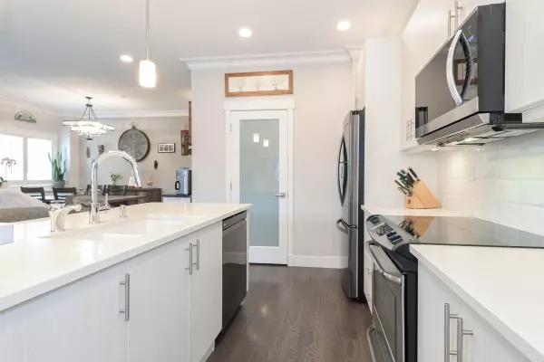 Maple Ridge, BC V2W 0H7,11189 240 ST