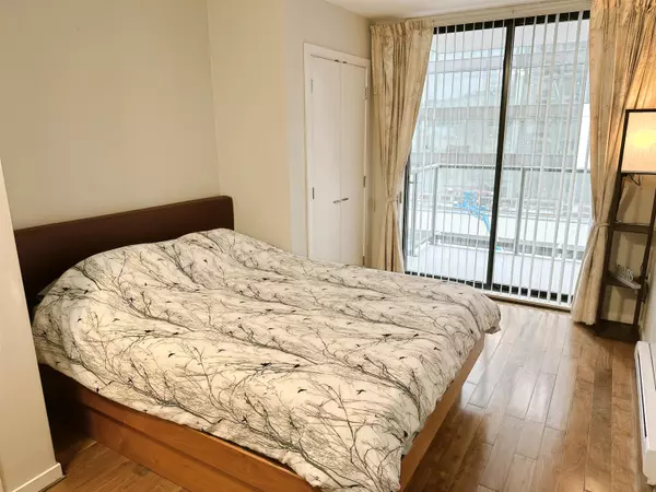 Coquitlam, BC V3B 0B2,2979 Glen DR #806