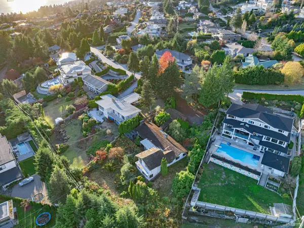 West Vancouver, BC V7S 2E9,1094 Hillside RD