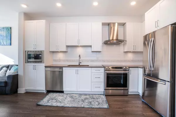 Tsawwassen, BC V4M 0C4,4690 Hawk LN #313