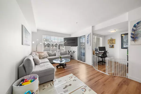 Langley, BC V2Y 3K5,20487 65 AVE #A315