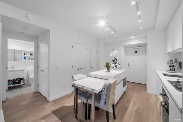 Coquitlam, BC V3J 0J6,657 Whiting WAY #2806