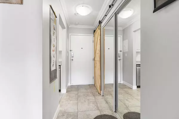 Abbotsford, BC V2T 2C8,32175 Old Yale RD #318