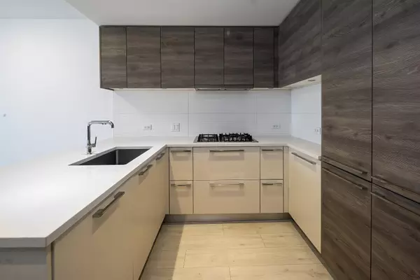 Burnaby, BC V3N 0H2,7303 Noble LN #2409