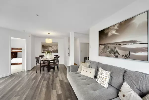 Coquitlam, BC V3B 2P8,3061 Glen DR #404W
