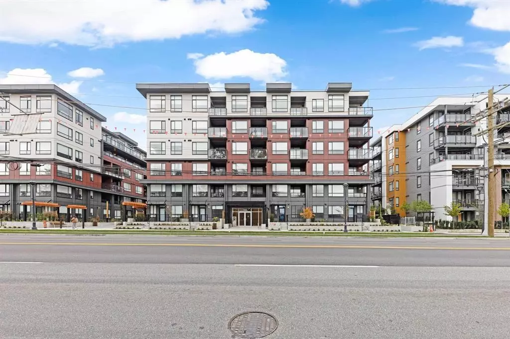 Surrey, BC V3T 2K8,13838 108 AVE #W212