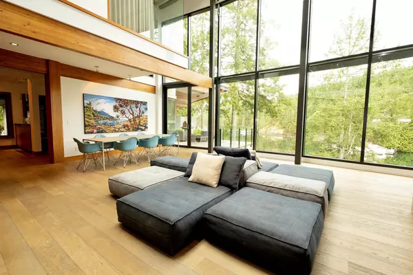 Sunshine Valley, BC V7Z 1B6,5432 Sans Souci RD