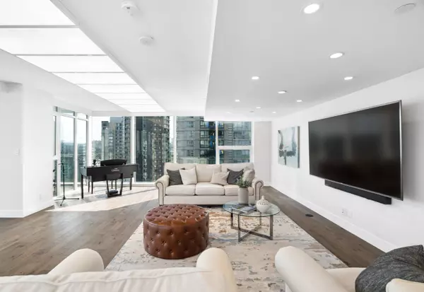 Vancouver, BC V6B 0N4,499 Pacific ST #1701