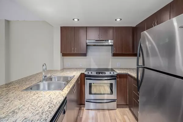 Burnaby, BC V5A 0A3,9232 University CRES #406