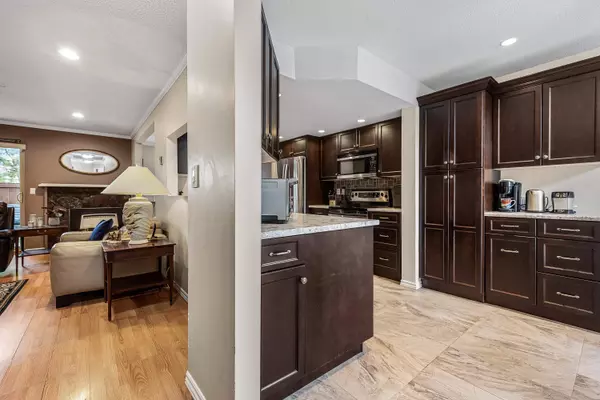 Abbotsford, BC V3G 2E6,2533 Marcet CT #104