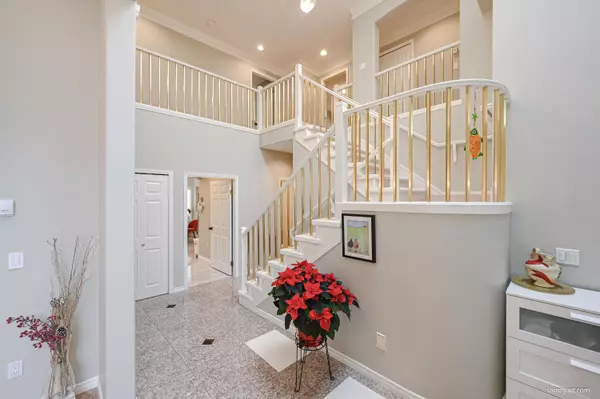 Richmond, BC V7C 5P8,6331 Barnard DR