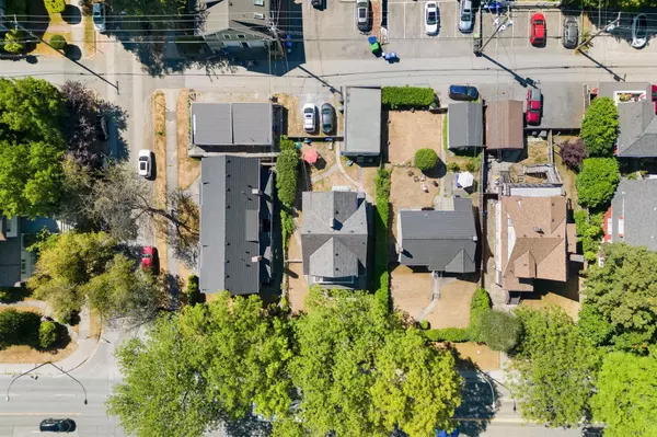 Vancouver, BC V5Y 1V2,324 W 12th AVE