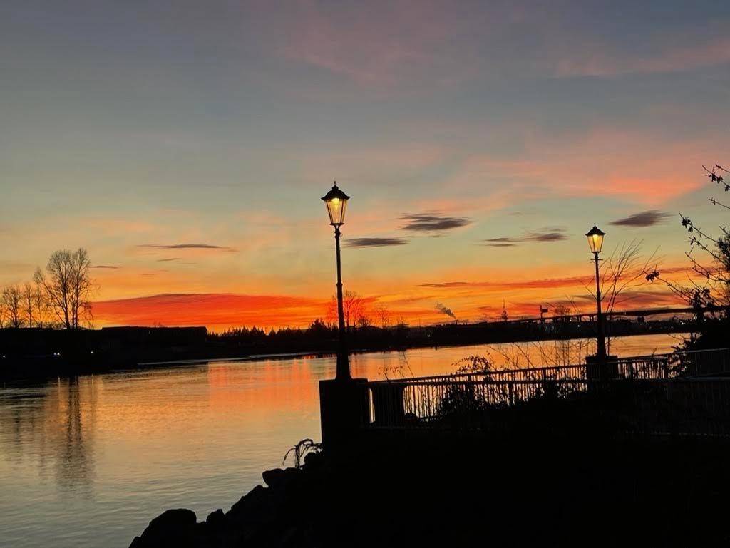 1245 Quayside DR #1604,  New Westminster,  BC V3M 6J6