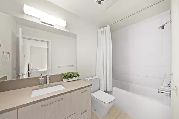 Surrey, BC V3T 0L9,13768 108 AVE #324