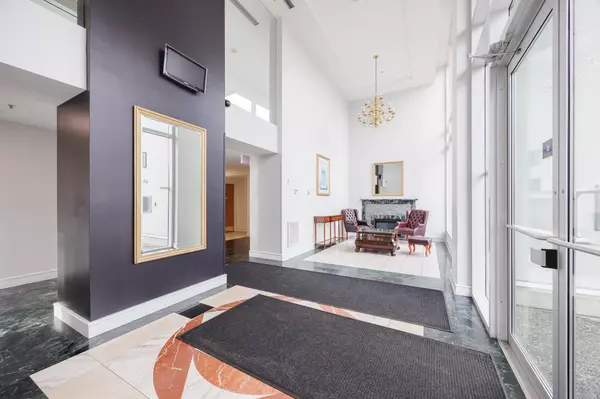 Surrey, BC V3R 0V9,14820 104 AVE #1005