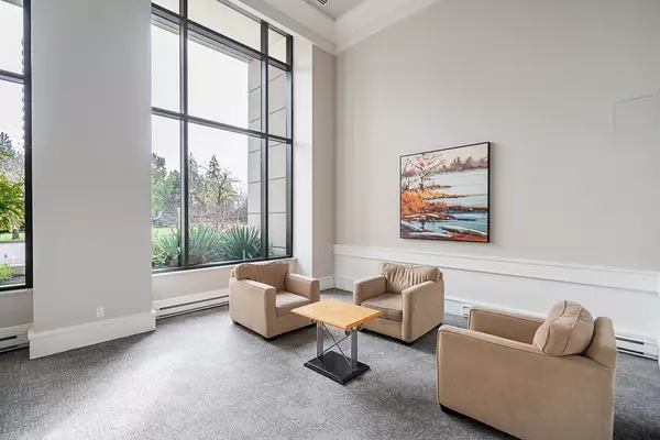 Burnaby, BC V3N 5B7,6837 Station Hill DR #906