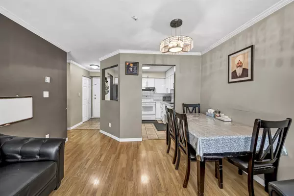 Surrey, BC V3W 2M7,12739 72 AVE #201