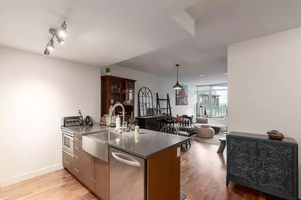 250 E 6th AVE #812,  Vancouver,  BC V5T 0B7