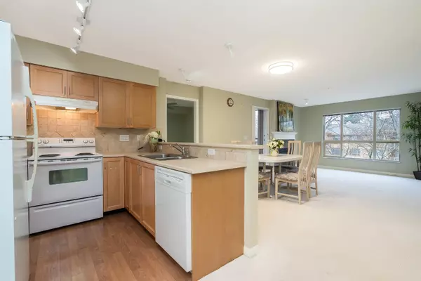 Surrey, BC V4A 9T4,15188 22 AVE #309