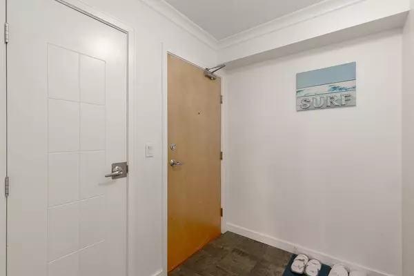 Vancouver, BC V6E 4R7,1003 Burnaby ST #1302