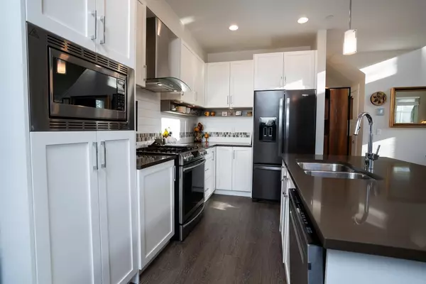 Tsawwassen, BC V4M 0B4,1695 Swan RD