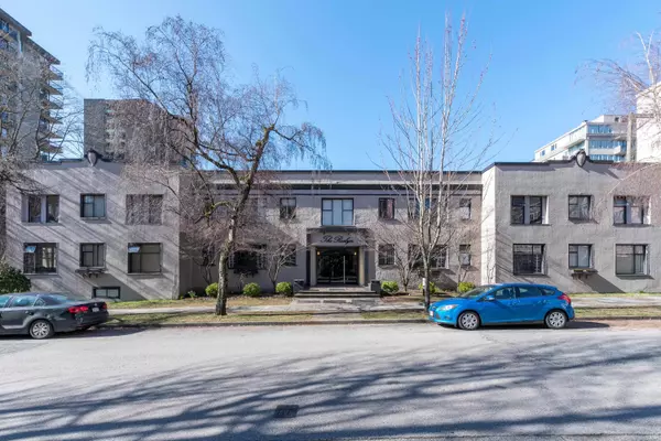 Vancouver, BC V6E 2B5,935 Jervis Street #20