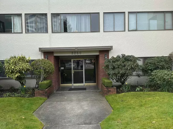 Vancouver, BC V6M 2E3,2250 W 43rd AVE #107