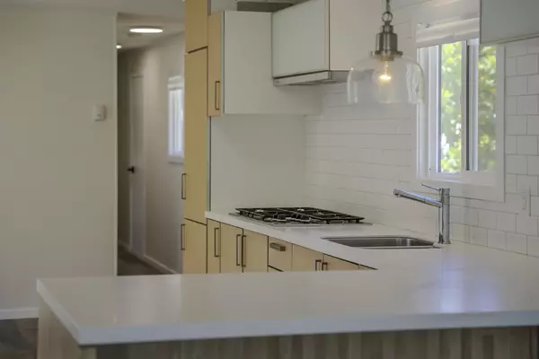 Sechelt, BC V7Z 0C3,4496 Sunshine Coast HWY